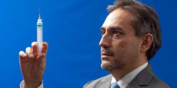 Pfizer planeja ter mais de 1,3 bilhão de vacinas contra covid em 2021