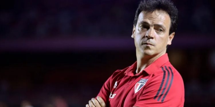 Fernando Diniz ganha mais moral no São Paulo após 9 a 2 contra o Flamengo