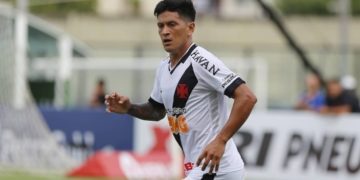 Desfalcado, Vasco segura empate e freia sequência de vitórias do São Paulo