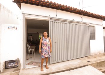 A Prefeitura reconstruiu totalmente a casa da Maria Rosa