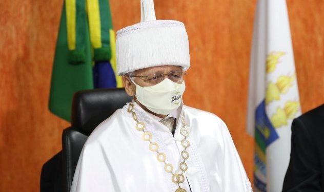 Aulas na Ufpi acontecerão de forma presencial e on-line para recuperar semestre