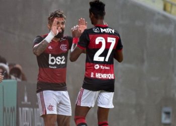 Flamengo perdeu para o São Paulo por 2 x 1
