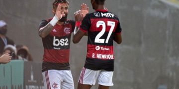 Flamengo perdeu para o São Paulo por 2 x 1