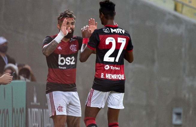 Flamengo perdeu para o São Paulo por 2 x 1