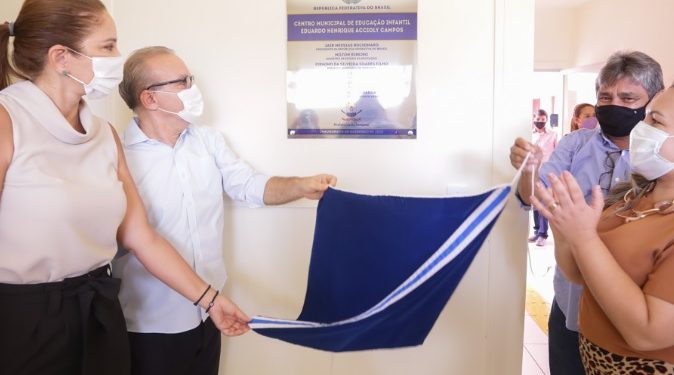 Prefeito entrega nova CMEI e alcança marca de 30 creches em oito anos