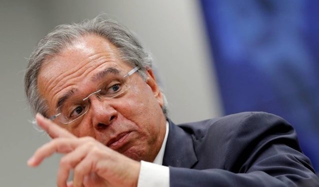 Retomada da economia depende da vacinação em massa, diz Guedes