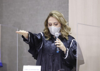 Conselheira Lilian Martins toma posse como presidente do TCE/PI