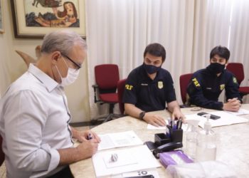 Prefeitura assina acordo com PRF para melhorar segurança viária em Teresina