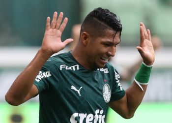 Palmeiras faz 3 a 0 no Libertad e vai à semi da Libertadores