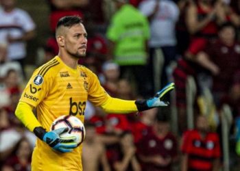 Fla e Diego Alves não se acertam e goleiro já negocia com time europeu
