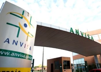 Fiocruz entrega à Anvisa o pedido de uso emergencial da vacina de Oxford