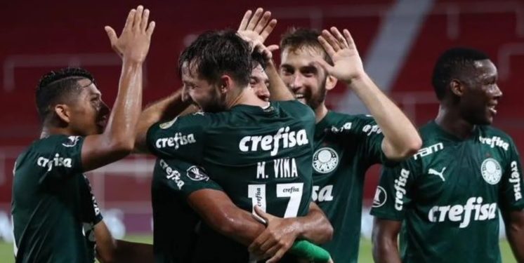 Busca pela tríplice coroa no Palmeiras pode render bônus de R$ 150 milhões