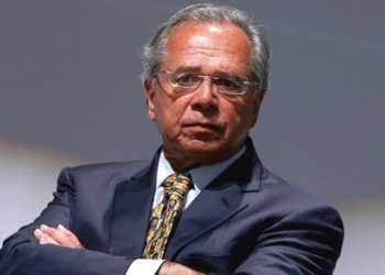 Governo decide antecipar 13º de aposentados do INSS e abono salarial