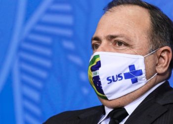 Pazuello diz que começa campanha nacional de vacinação começa quarta