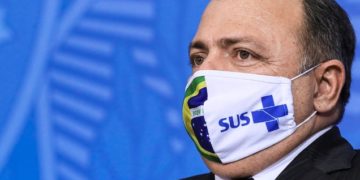 Pazuello diz que começa campanha nacional de vacinação começa quarta