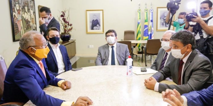 Doutor Pessoa e Wellington Dias discutem parceria administrativa