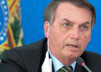 Bolsonaro diz que auxílio emergencial deve ser estendido por ‘3 ou 4 meses’