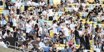 Conmebol é multada em R$ 14 mil por aglomeração na final no Maracanã