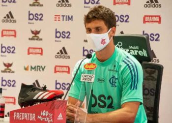 Rodrigo Caio não treina no Fla e Arão segue recuperação de fratura em casa