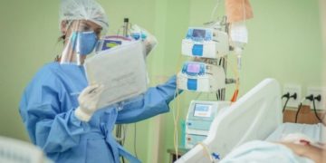 Ocupação de UTIs para Covid cresce 44% em 15 dias