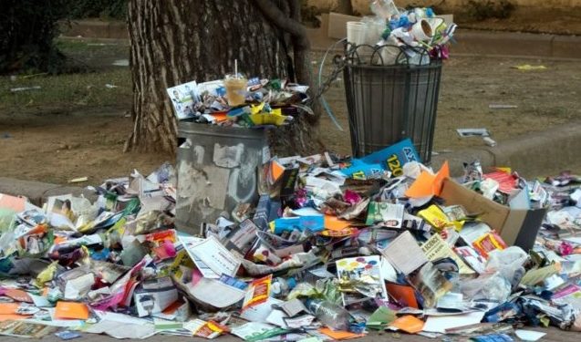 Prefeitura faz apelo para que a população não jogue lixo em local proibido