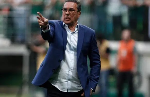 Após rebaixamento, Luxemburgo deixa Vasco após Brasileiro