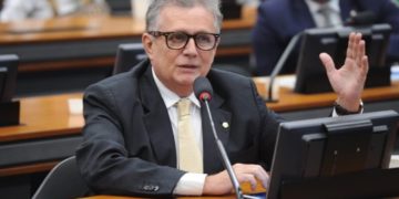 Flávio Nogueira cobra uniformidade de ações no enfrentamento a pandemia