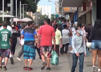 Secretários pedem toque de recolher nacional para evitar colapso da saúde