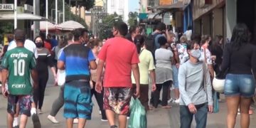 Secretários pedem toque de recolher nacional para evitar colapso da saúde