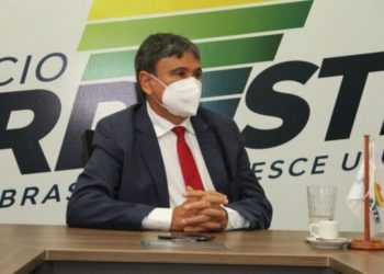 Wellington visita fábrica da vacina Sputnik V em Brasília nesta terça (2)