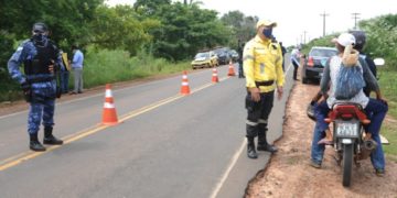 Força-tarefa instala Barreiras Sanitárias nas rodovias de Timon