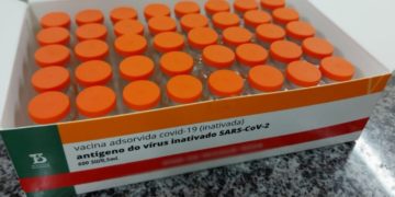 Teresina reduz em 35% as mortes de idosos por Covid após vacinação