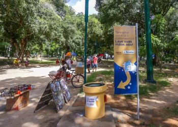 Prefeitura instala lavabos em praças de Teresina para combater o coronavírus