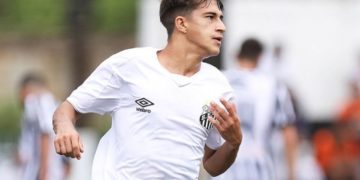 Santos renova contrato do meia Gabriel Pirani até o fim de 2025