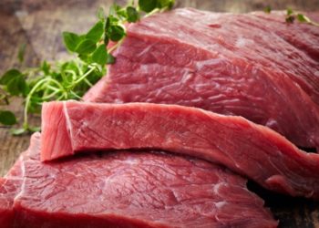 Consumo de carne no Brasil cai ao menor nível em 25 anos