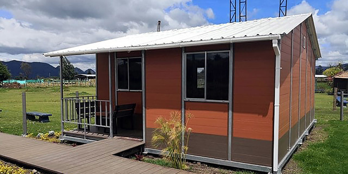 Startup usa resíduos de café para fabricar casas populares