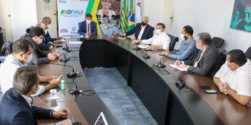 Governador e prefeito reforçam parceria para combater pandemia e nova cepa