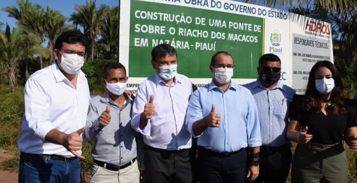 Wellington Dias inaugura obras e entrega títulos de terra em Nazária