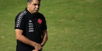 Vasco demite técnico Marcelo Cabo após novo tropeço na Série B