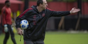 Ceni vive turbulência no Flamengo e reforços viram alento para o técnico