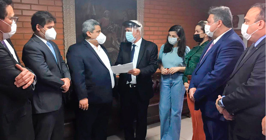 Indicativo de lei prevê punições a servidores que infrinjam prerrogativas dos advogados