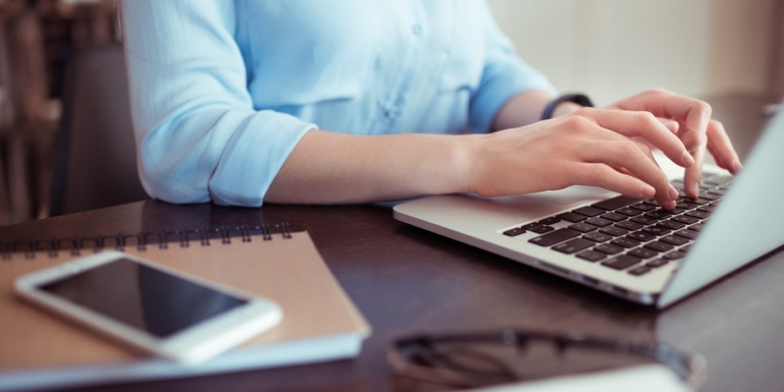 Corretores de imóveis precisam se adequar à era digital na pandemia