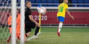 Brasil vence a Alemanha na estréia por 4 a 2 em jogo bonito de ver