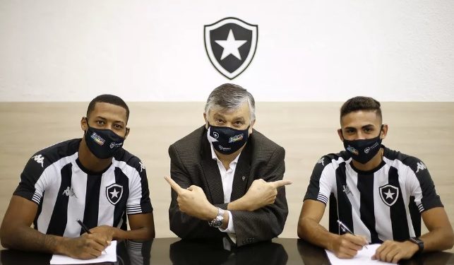 Botafogo renova por três anos com Juninho e Gabriel Conceição, destaques da base