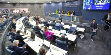 Em Teresina, vereadoras aprovam mais projetos que vereadores, aponta pesquisa