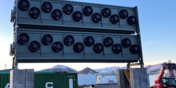 Máquina que transforma CO2 em rocha começa a funcionar