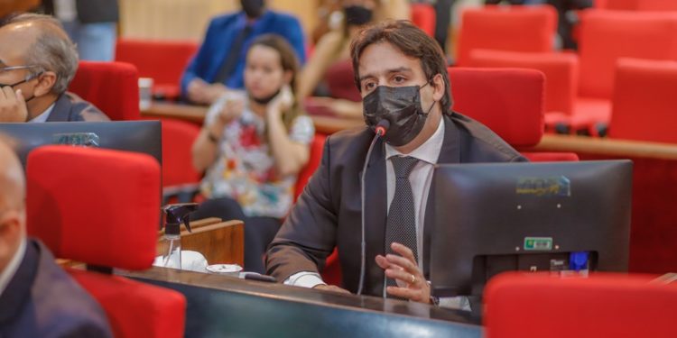 Deputado apresenta requerimento solicitando informações sobre quedas de energia