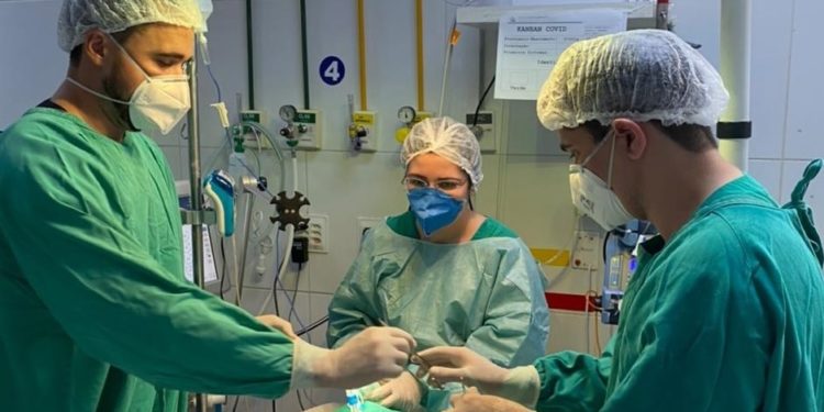 HUT registra a marca de 10 mil cirurgias em 2021