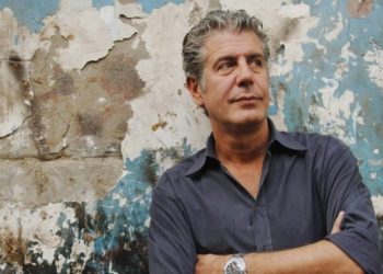 Escritor lança guia irreverente de viagem pelo mundo