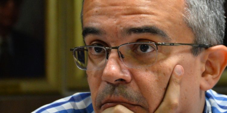 “Precisamos focar nos interesses dos cidadãos e não da classe política”, diz Washington Bonfim